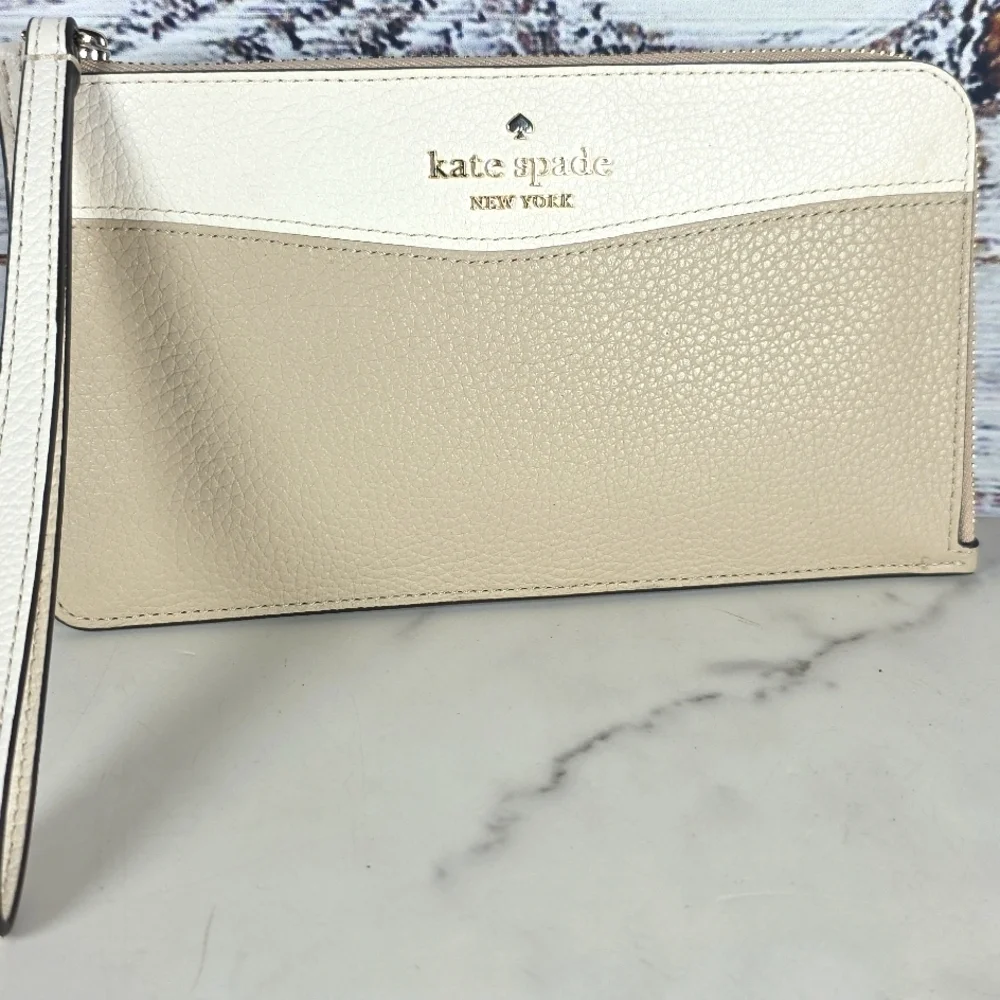 Kate Spade‎ New York Lucy Colorblock Beige White Wristlet Bag Wallet